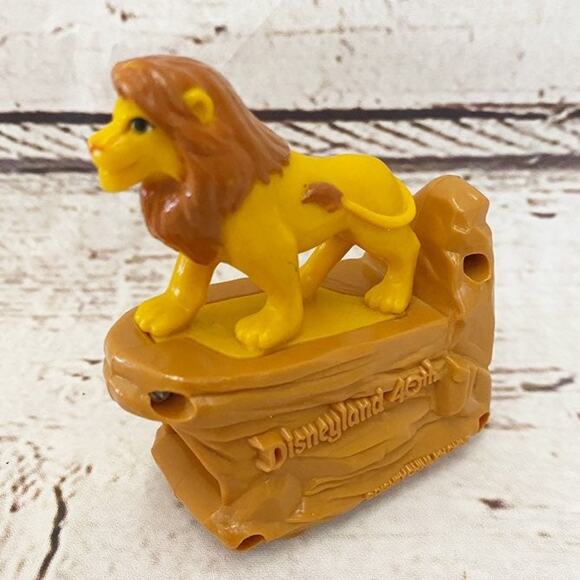 DISNEYLAND Vintage Lion King View Master - Picture 1 of 9